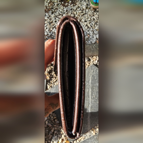 Gucci EUC Guccissima collapsible sunglass case w/original cleaning cloth. - Picture 11 of 11